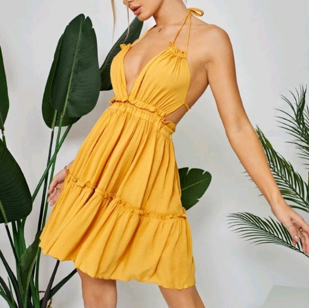 Halter Dress - Picture 4 of 6